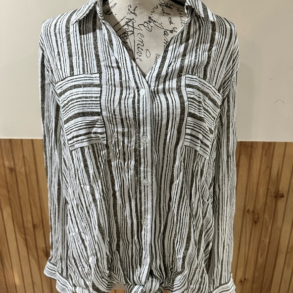 Fortune & Ivy top NWT - Picture 1 of 4